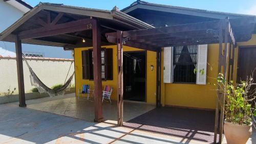 Pontal do Sul Casa | LINDA CASA COM PISCINA EM PONTAL DO SUL