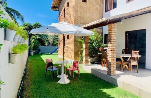 Maceio Casa | Linda casa de praia com piscina e 5 suítes - Ideal para famílias - Hibiscus - Condomínio beira mar