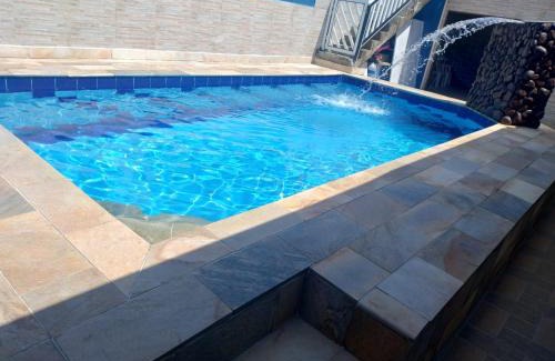 Itanhaem Casa | Linda casa Edícula "fundos do terreno" com piscina