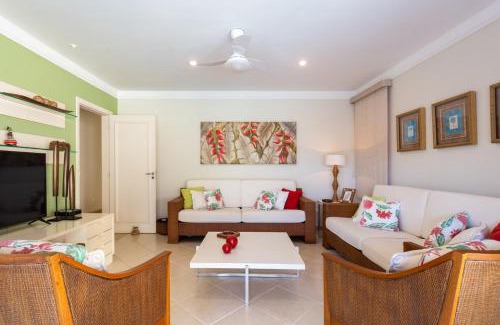 Loteamento Joao Batista Juliao Casa | Linda casa na praia da Enseada - 150mts da praia
