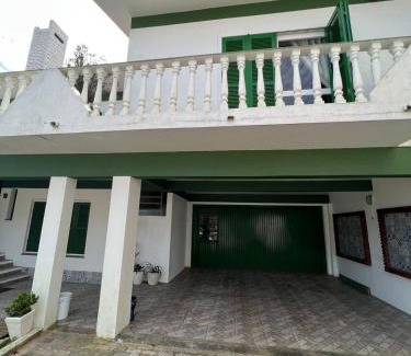 Sao Lourenco do Sul Casa | Linda casa para temporada em FRENTE A PRAIA em São Lourenço do Sul