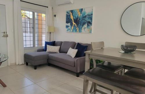 Sector 2 Casa | Linda, cerca de todo, parqueo, patio, netflix