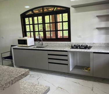 Itu Casa | Linda chácara reformada.