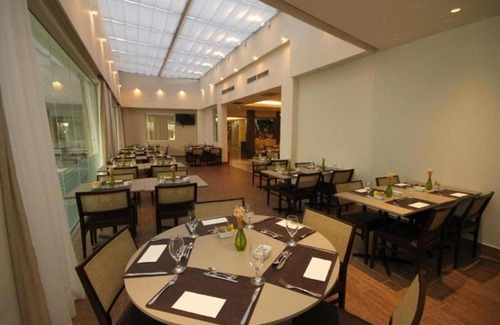 Barra da Tijuca Apartamento | Linda suíte de hotel Harry