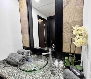 Las Conchas Apartamento | Linda Vista Condominio #220