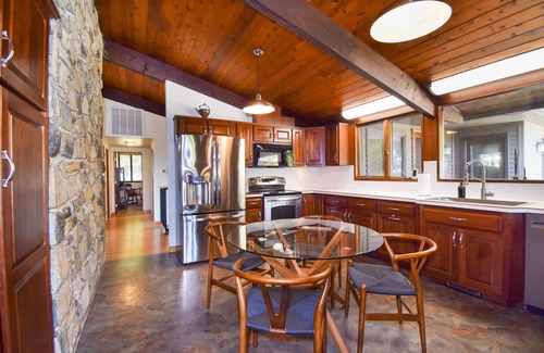 Boalsburg Casa | Linden Lodge on Mount Nittany - Fantastic Winery Views