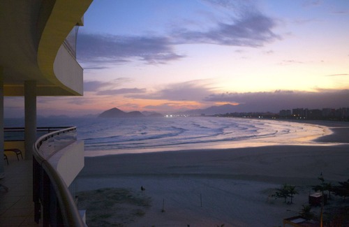 Riviera de Sao Lourenco Apartamento | LINDO APTO FRENTE AL MAR, RIVIERA VISTA GRANDE, 4 DORM (3 pts), 230m2, AC, 10P
