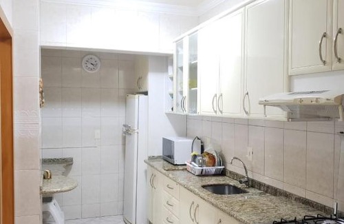 Andorinha Apartamento | LINDO AP NA RUA 252, NO CORAÇÃO DE MEIA PRAIA