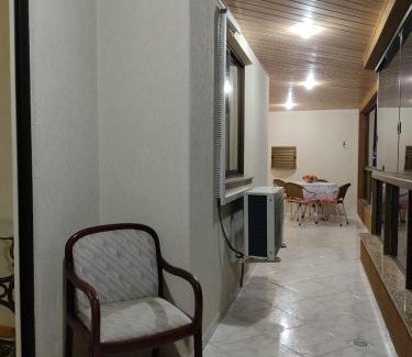 Andorinha Apartamento | LINDO AP NA RUA 252, NO CORAÇÃO DE MEIA PRAIA