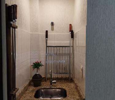 Andorinha Apartamento | LINDO AP NA RUA 252, NO CORAÇÃO DE MEIA PRAIA