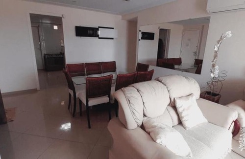 Uniao da Vitoria Apartamento | Lindo apartamento no coração da cidade - APARTAMENTO INTEIRO OU SEJA NÃO É COMPARTILHADO COM OUTRAS PESSOAS - Perto de tudo - 2 quartos - Ar condicionado - Churrasqueira - Cozinha completa - 120 metros quadrados ao todo - Quartos com 12 metros quadrados
