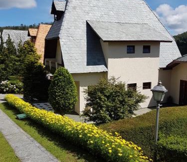 Recanto Araucaria Casa | Lindo Chalé com vista para Campos do Jordão