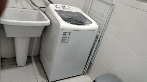 Indaia Apartamento | LINDO NOVISSIMO e PÉ NA AREIA