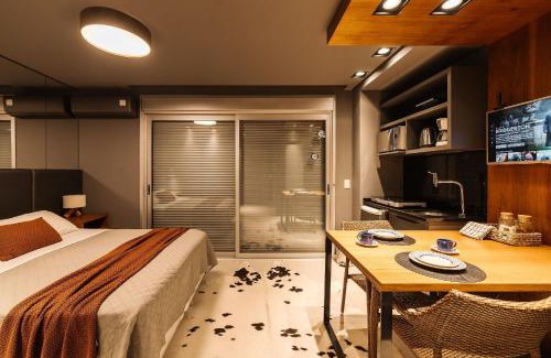 Centro Apartamento | Lindo Studio, Central, Com Garagem e Academia!