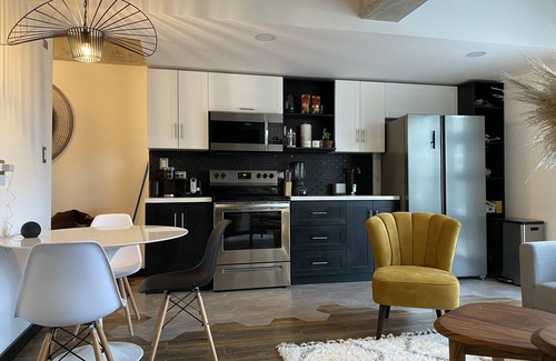 Zona 14 Apartamento | Lindo studio en la cuidad con balcón privado