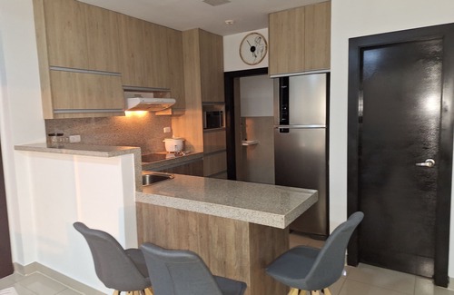 Guayaquil Apartamento | Lindo y moderno apartment in lovely Samborondon with WiFi, AC