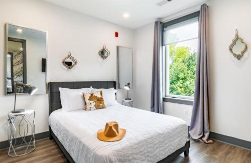 Rolling Mill Hill Casa | Lindsley by AvantStay Balcony Modern Design A Downtown Location