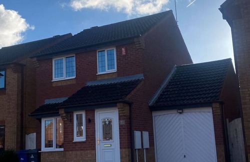 Burton on Trent Casa | Lingfield House - Spacious 3 Bed Home From Home