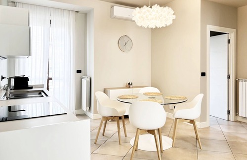 Nichelino Apartamento | **Lingotto Center** 5min, Luxury Apartment, 1 Bedroom, 4 guests.