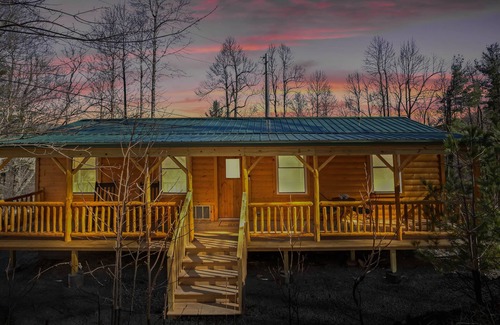 Newland Cabina | Linville Gorge 2 Bd 1 Bth Mountain Getaway!