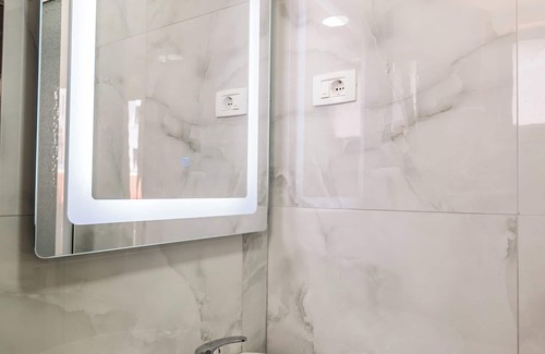 Golem Hotel | Lion Hotel
