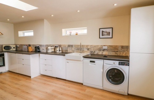 Ashbourne Cabaña | Lion House