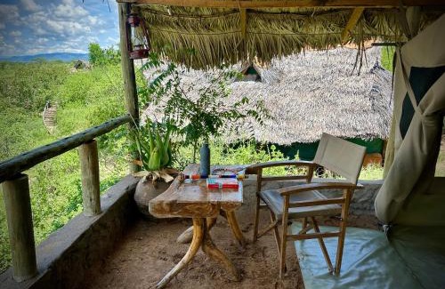 Archers Post Otro | Lion's Cave Camp, SAMBURU