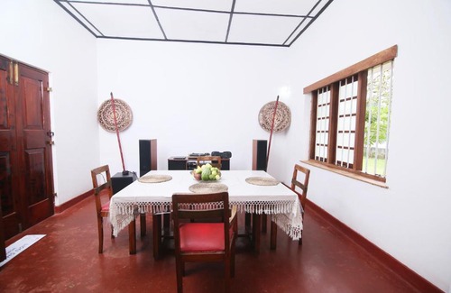 Katugastota Casa | Lion Shade Tourist Bungalow