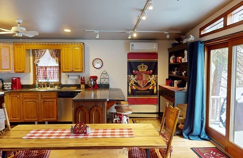 Cooperstown - Otsego Lake Casa | Lion View ~ Otsego Lake ~ Sleeps up to 10