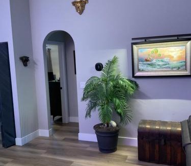 Trailer Estates Casa | Lions Den. private room in shared home