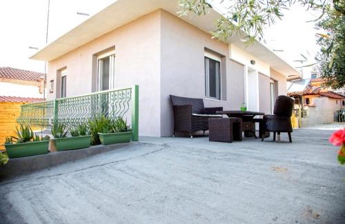 Tragilos Casa | Liopetra
