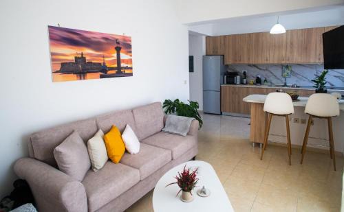 Petaloudes Apartamento | LiRa