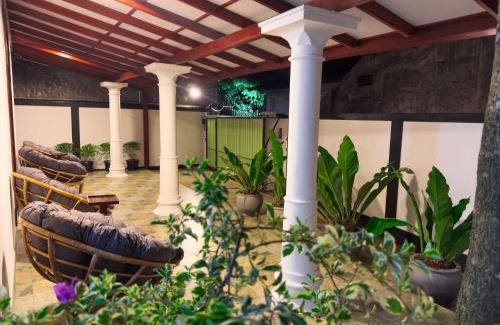 Kaduruduwa Casa | Lira Unawatuna