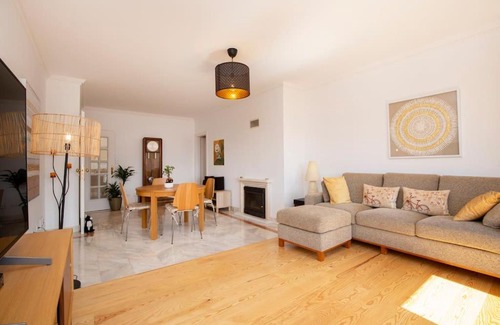 Linda-a-Velha Apartamento | Lisboa Tejo Apartment @ Stay like a local at Algés
