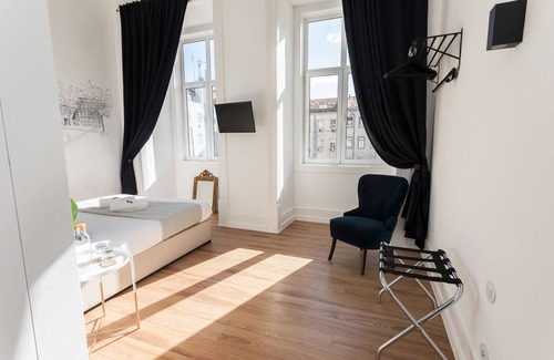 Santos Casa | Lisbon Check-In Guesthouse
