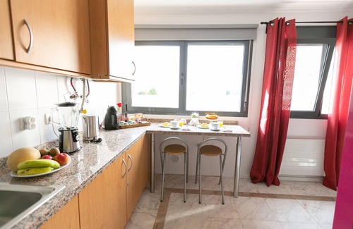 Lisbon Old Town Apartamento | Sunny Pool Aprt. (4 pax) con estacionamiento y jardín GRATIS!