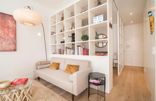 Chiado Apartamento | Lisbon Rouge Apartment in the Lisbon Heart