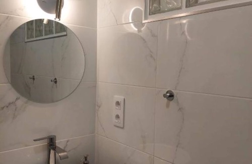 Cacilhas Apartamento | Lisbon South Bay Rooms Deluxe - Double Room with Private Bathroom
