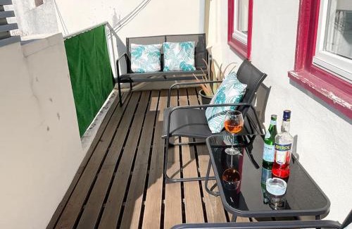 Santos Apartamento | Lisbon Sun River View Balcony Apt