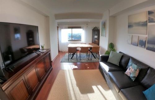 Linda-a-Velha Apartamento | Lisbon T2 apartment in condominium in Linda-a-Velha Oeiras Lisbon