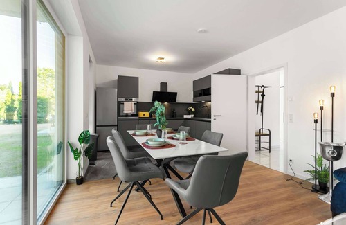 Woerth am Rhein Apartamento | LiT LiVING: Luxus | Box SprIng | Parking | Garten