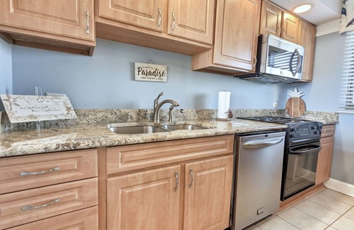 North Litchfield Beach Condominio | Litchfield Retreat 502 Second Row Condo - North Litchfield Beach - Community Po