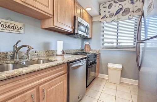 North Litchfield Beach Condominio | Litchfield Retreat 502 Second Row Condo - North Litchfield Beach - Community Po