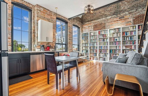Solon Apartamento | Literary Professors Writers Loft built in 1915 restored 2022