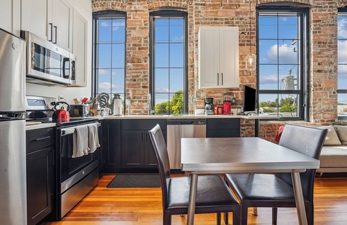 Solon Apartamento | Literary Professors Writers Loft built in 1915 restored 2022