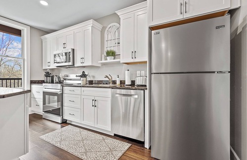 Akron Apartamento | Litfin Loft: A Luxury Short Term Rental