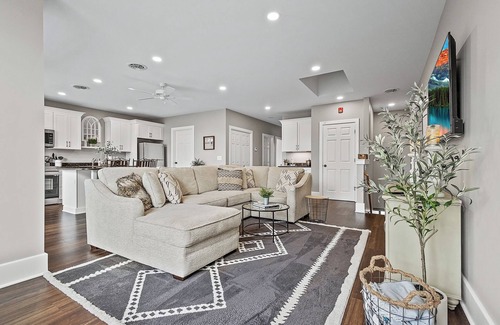 Akron Apartamento | Litfin Loft: A Luxury Short Term Rental