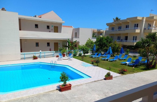 Agia Apartamento | Litinas Apt with pool & balcony with garden view