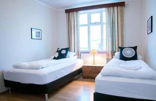 Flateyri Cama Y Desayuno | Litlabyli, charming historic house in Flateyri