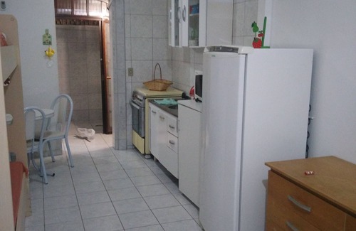 Matinhos Condominio | LITORAL DEL PARANA QUITINETE CON AR - Wi Fi gratis fibra óptica.